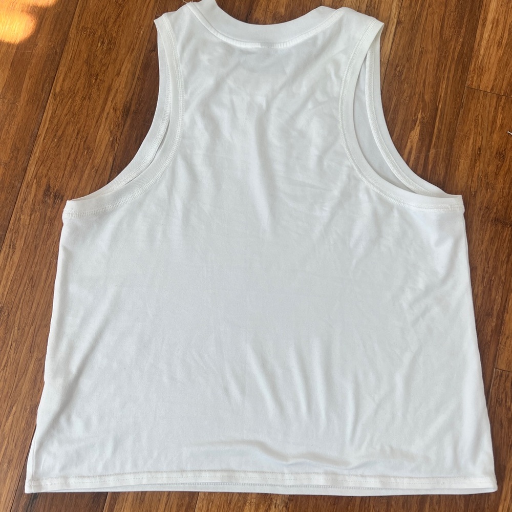 Vuori White Tank Top - Picture 2 of 3